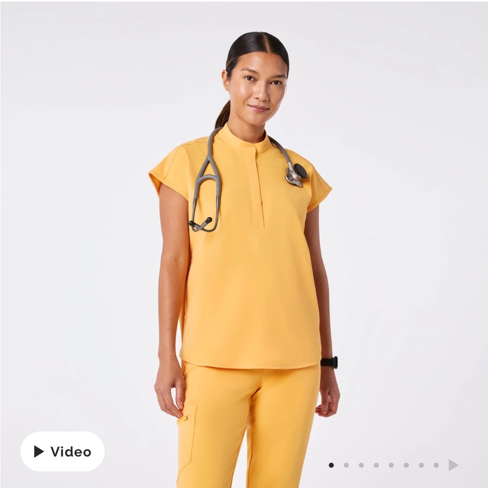 Figs Dandelion Rafaela Scrub Top Medium